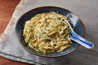 めかぶとえのきのごまマヨあえ