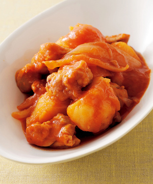 じゃがいもと鶏肉のケチャップ煮