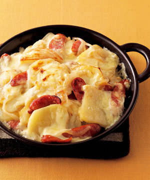 じゃがいもとソーセージのグラタン