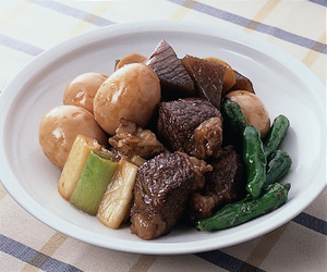 牛肉とこんにゃくの甘辛煮